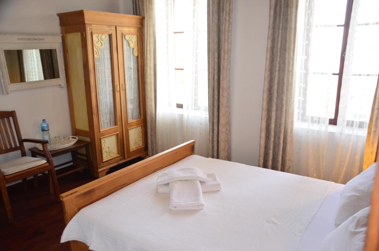 Aliye Hanim Hotel Ayvalı Buitenkant foto