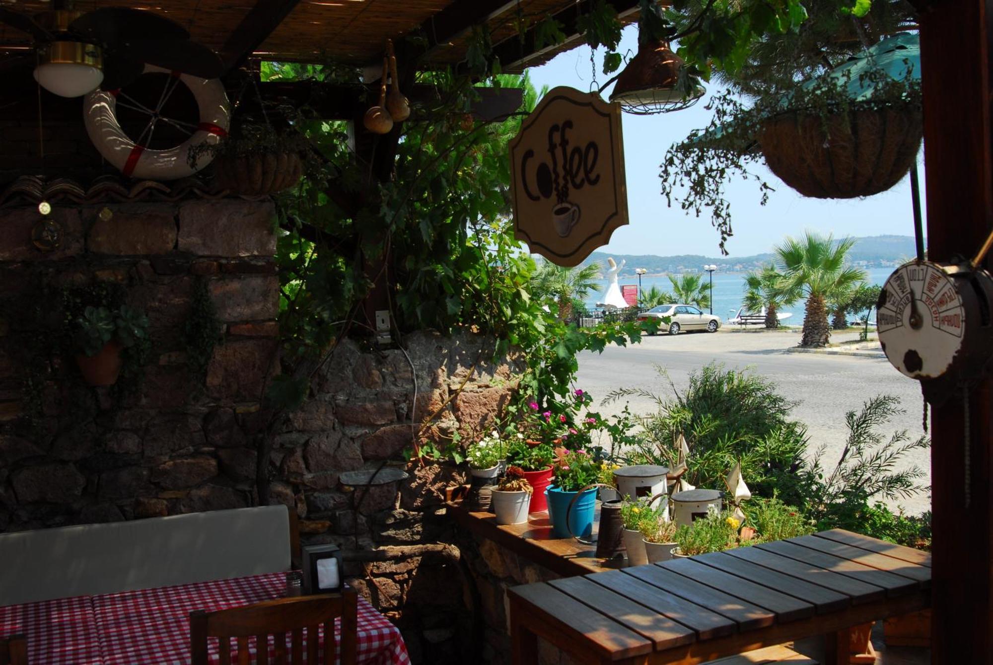 Aliye Hanim Hotel Ayvalı Buitenkant foto